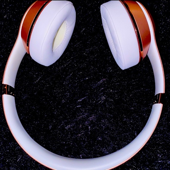 💎Beats By Dre Solo 3 Wireless Rose 🌹 Gold💎 - Picture 11 of 11